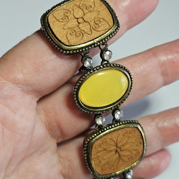 *Sale* Laila Rowe Bronze Tone Floral Engraved Wood Yellow Bracelet 7" - Picture 1 of 15